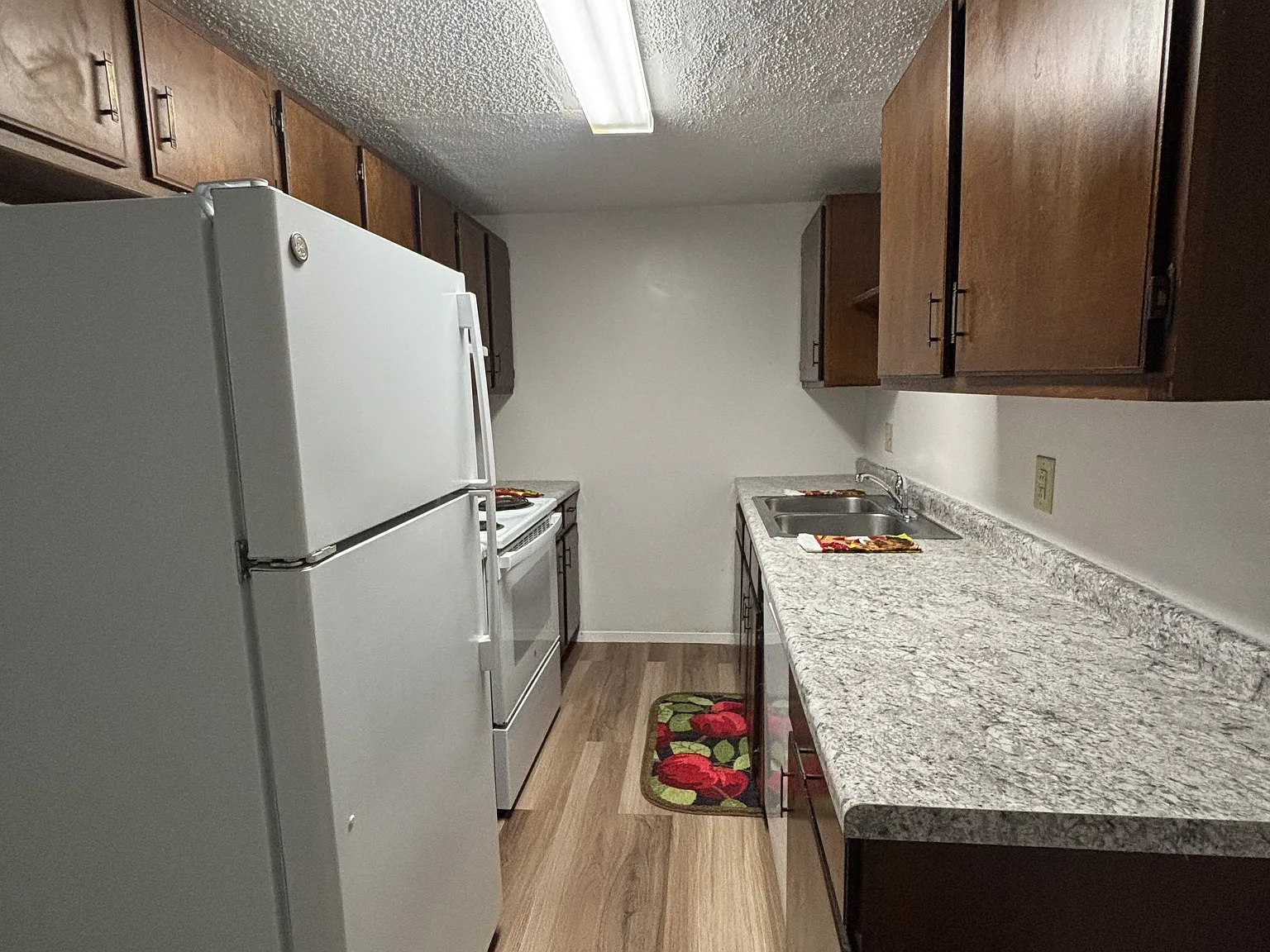 2 bed, 850 sqft, $1,450 — Photo 2