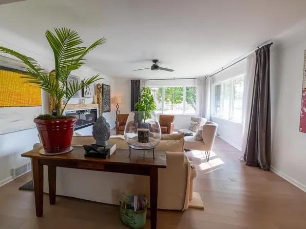 601 Connell St, Dysart, IA 52224