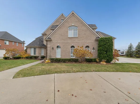 74 Sand Bar Ln, Detroit, MI 48214