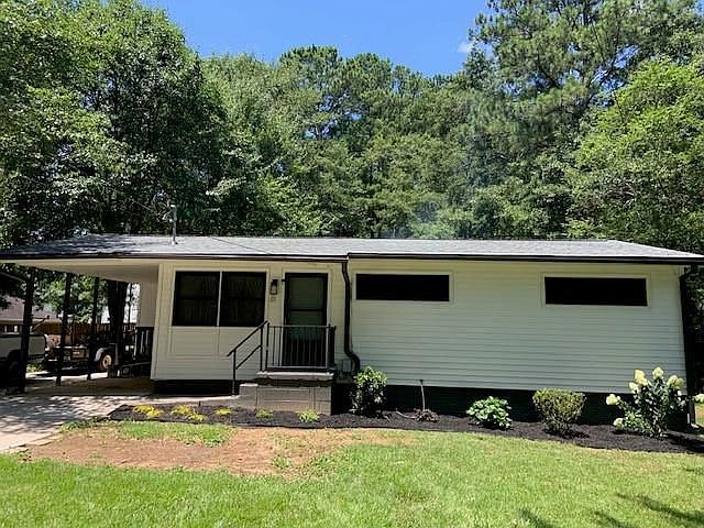1st image of 2768 Mildred Pl SE