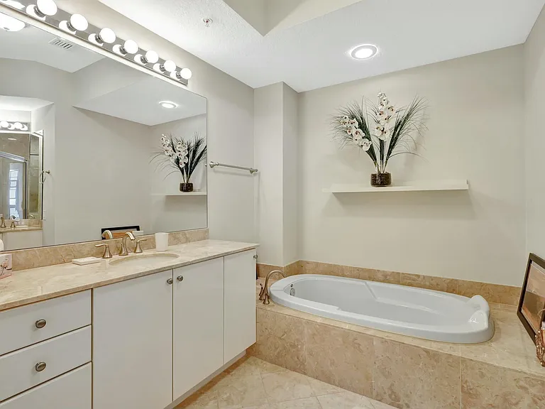 701 S Olive Ave #1504 — Photo 21