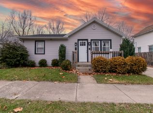 906 N Morris Ave, Bloomington, IL