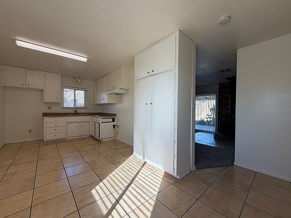 5th image of 36361 Oleander Pl