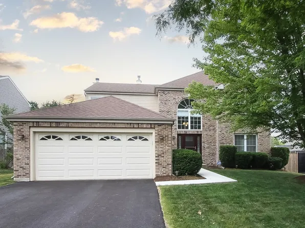 233 Moorehead Dr, Bartlett, IL 60103