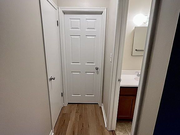 4th image of 1637 S Riverside Ave #11