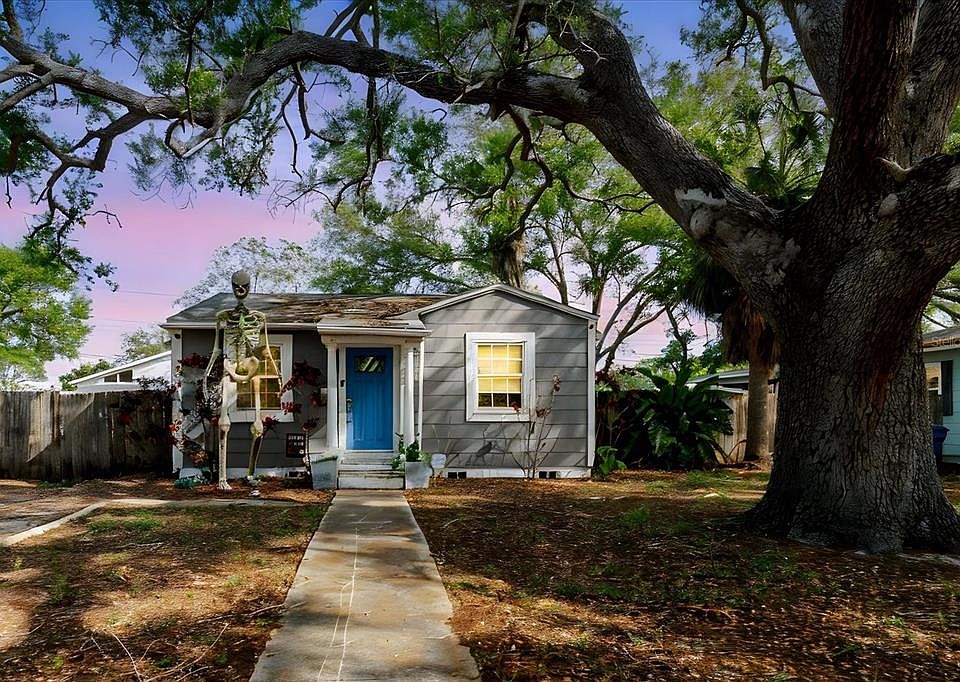 1st image of 765 60TH AVENUE NE