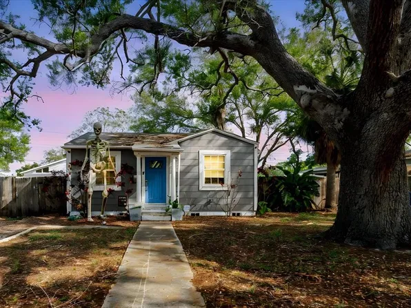 765 60th Ave NE, Saint Petersburg, FL 33703