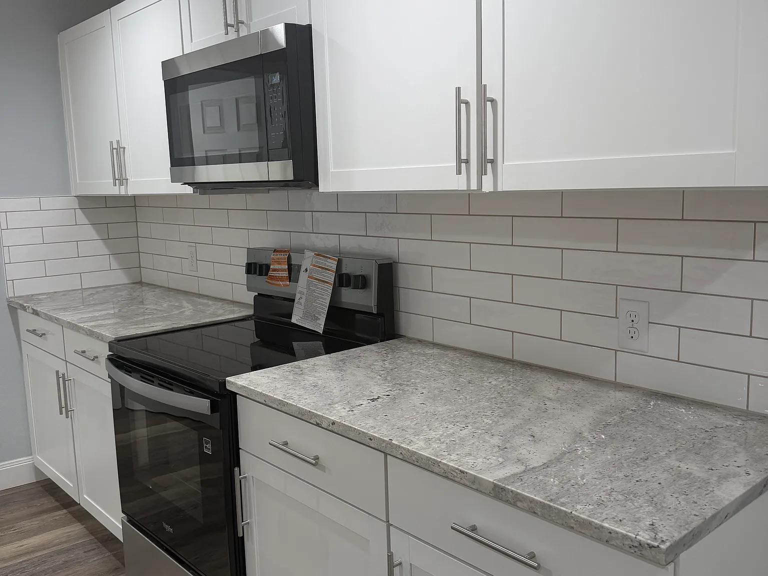 3 bed, 1300 sqft, $2,300 — Photo 4