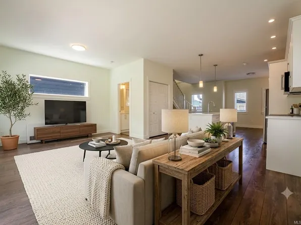 3484 Myles Mansell Rd, Langford, BC V9C 0G3