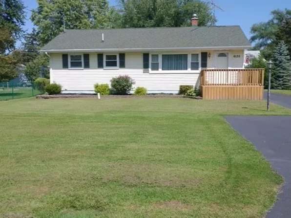 6135 Sharon Ave, Newfane, NY 14108