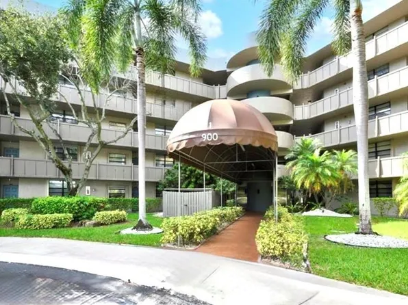 900 Colony Point Cir APT 121, Pembroke Pines, FL 33026