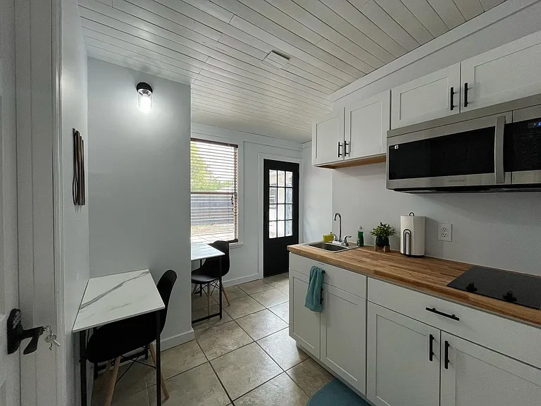 210 Carolina Ave — Photo 8