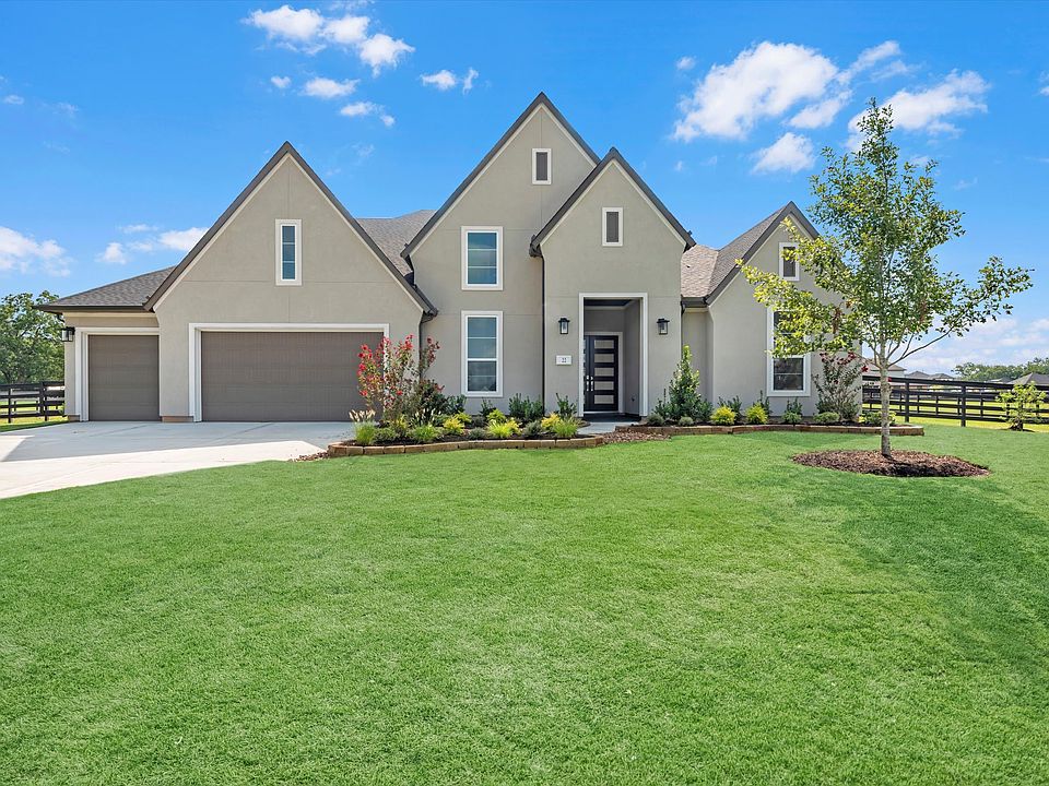 22 Woodland Creek Court