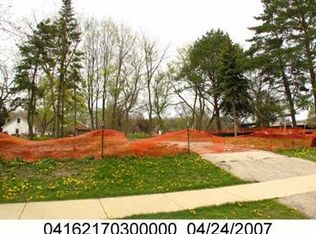 1680 Shermer Rd, Northbrook, IL 60062