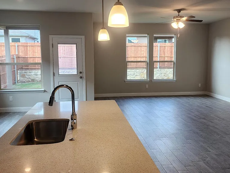 1029 Kirkham Way — Photo 28