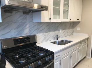 7340 199th St, Fresh Meadows, NY 11366