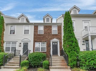 717 Lazelle Rd, Columbus, OH 43081