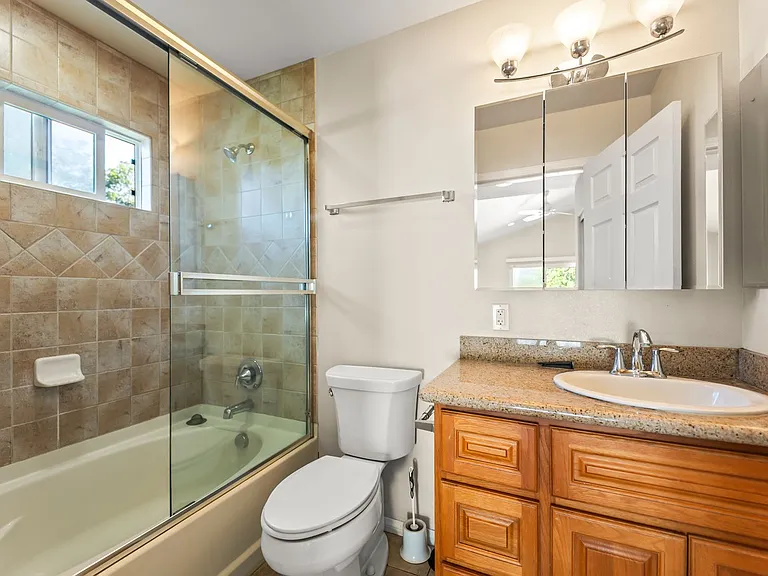 260 Acacia St — Photo 18