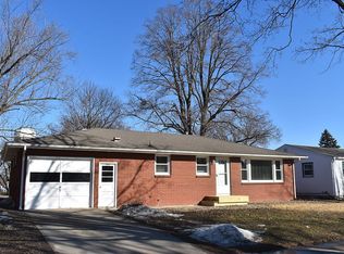 934 14th St SE, Mason City, IA 50401