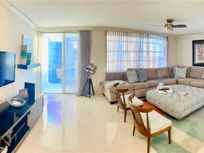 2780 NE 183rd St APT 1504, Aventura, FL, 33160