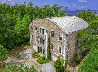 617 S Garcon Point Rd, Milton, FL 32583