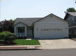 1425 7th St, Springfield, OR 97477