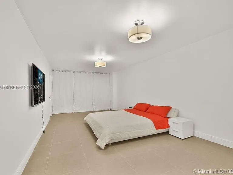18041 Biscayne Blvd #801 — Photo 21