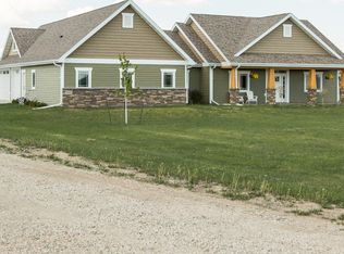 12000 Creeks Edge Rd, Menoken, ND 58558