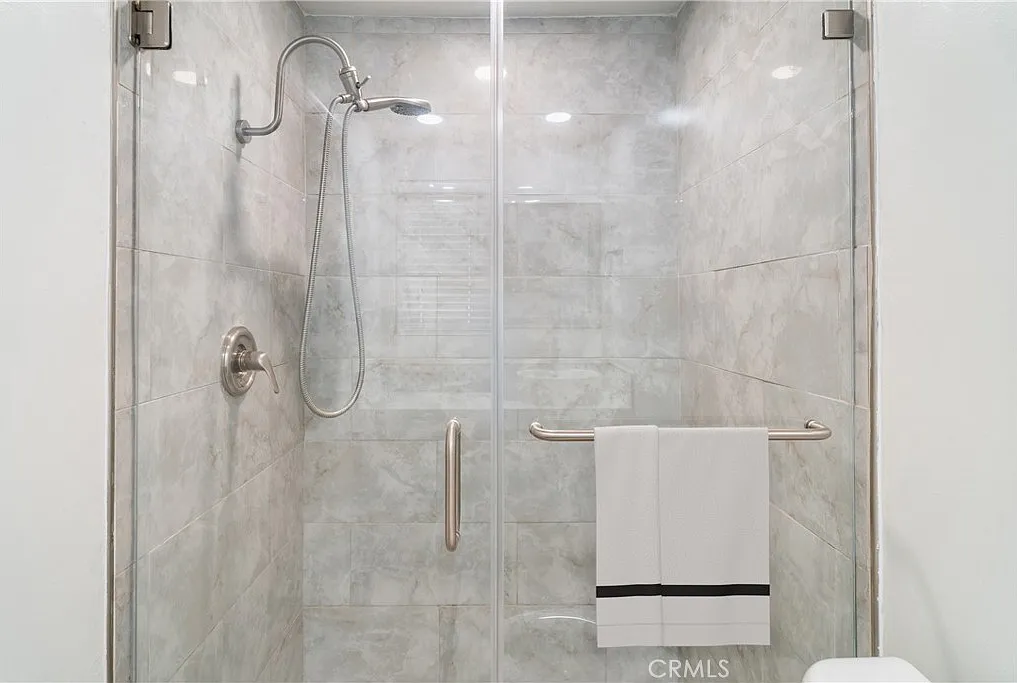 3 bed, 1791 sqft, $3,688 — Photo 3