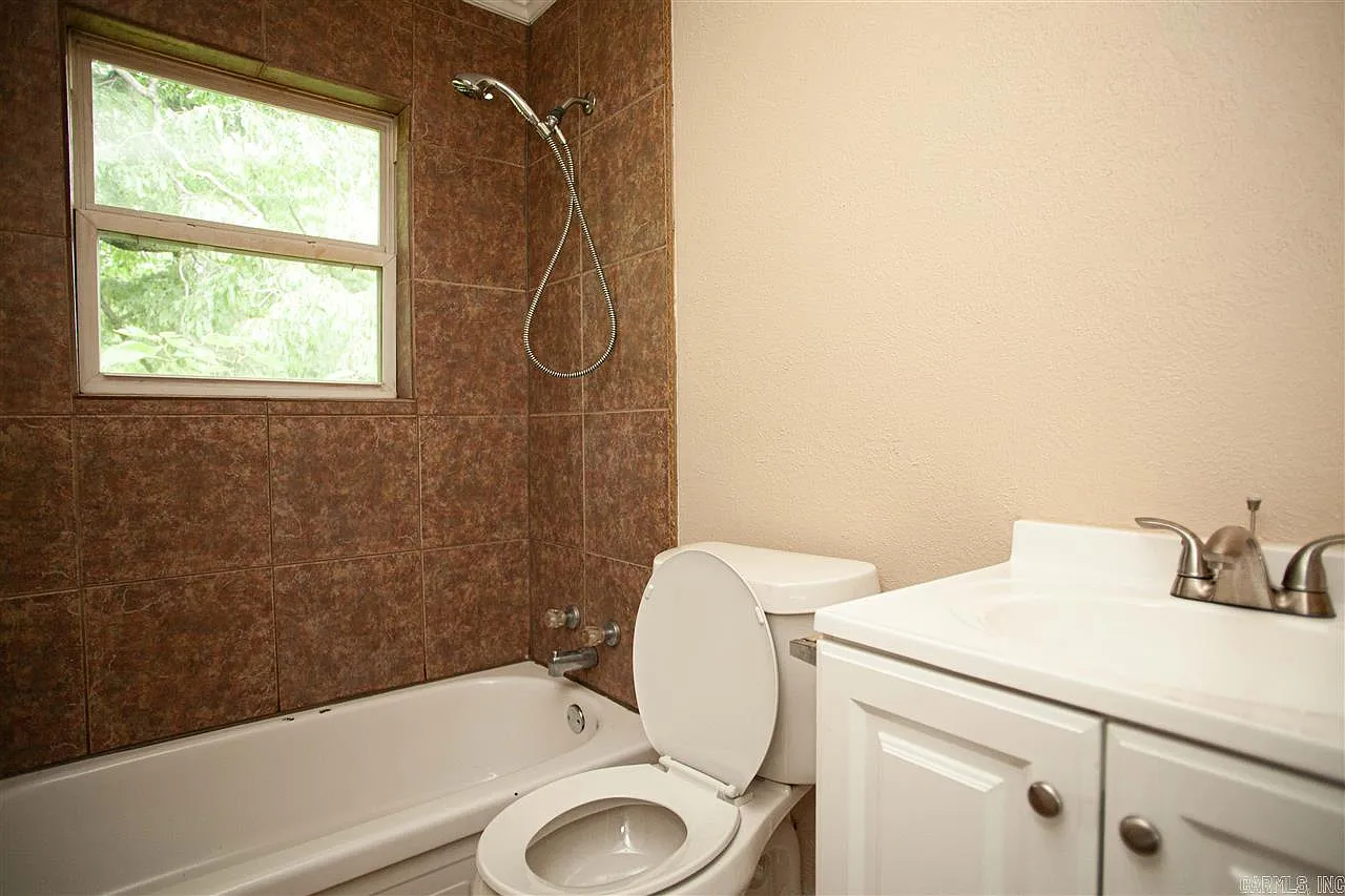 2 bed, 1.0 bath, 700 sqft, $925 — Photo 4