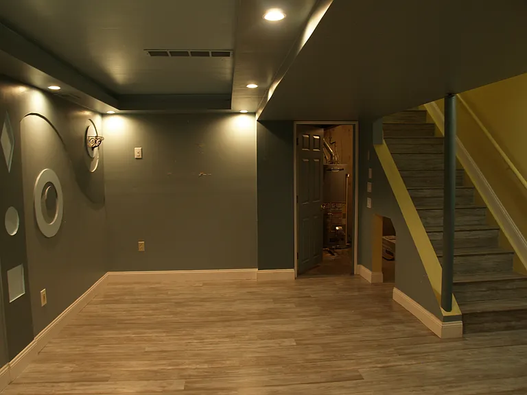 2419 S Gray Dr — Photo 17