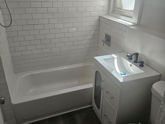 3rd image of 68-70 Boylan St Floor 1