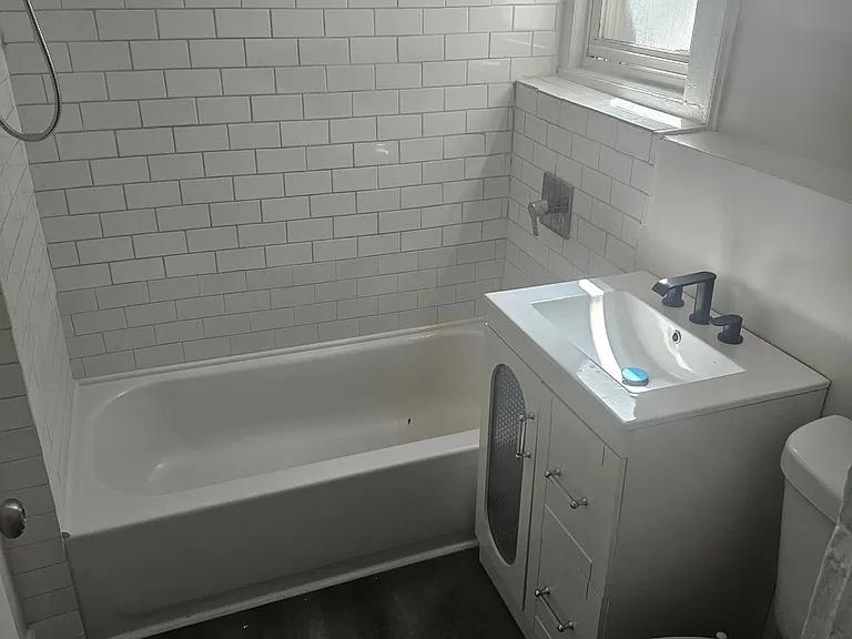 68-70 Boylan St #1 — Photo 3