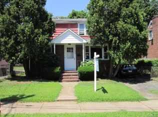 206 Goldenrod Ave, Bridgeport, CT 06606