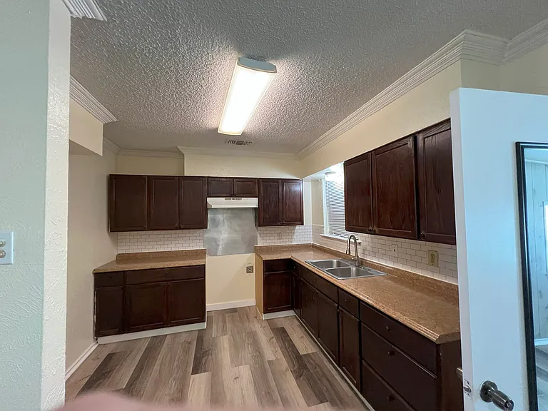 3601 Aloha Cir — Photo 10