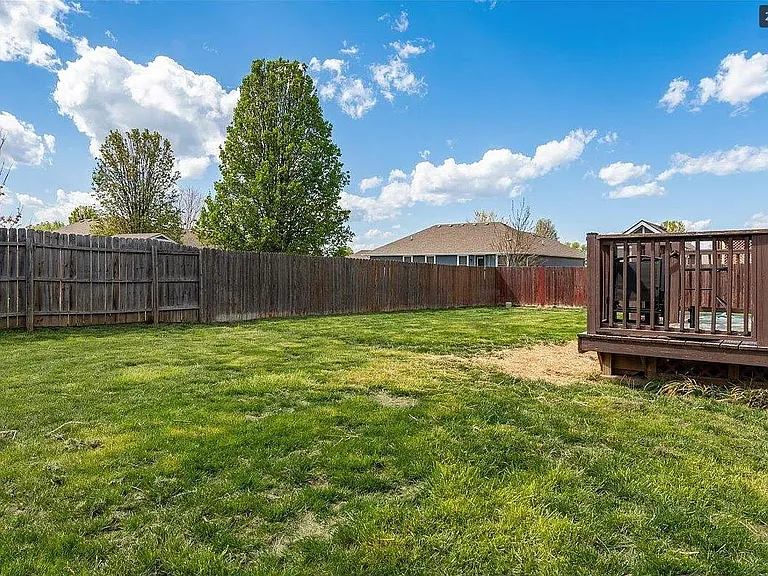 439 N Chandler Ave — Photo 43