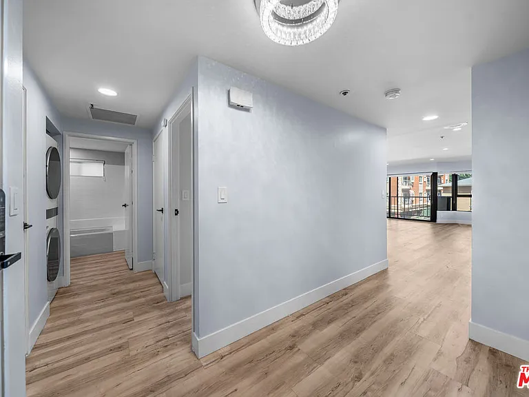 727 S Ardmore Ave #108 — Photo 10