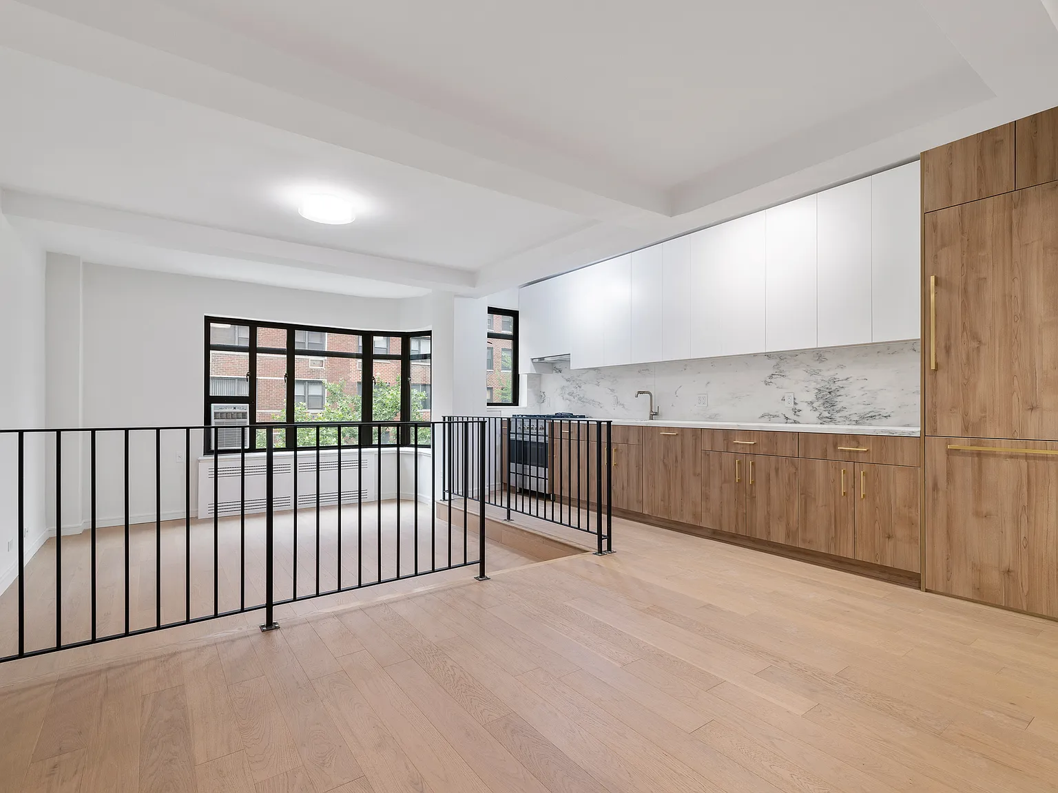 340 East 52nd Street — Photo 1
