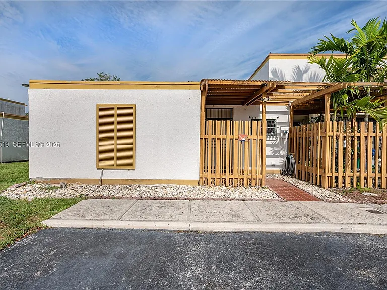1220 SW 131st Place Cir W #1220 — Photo 31