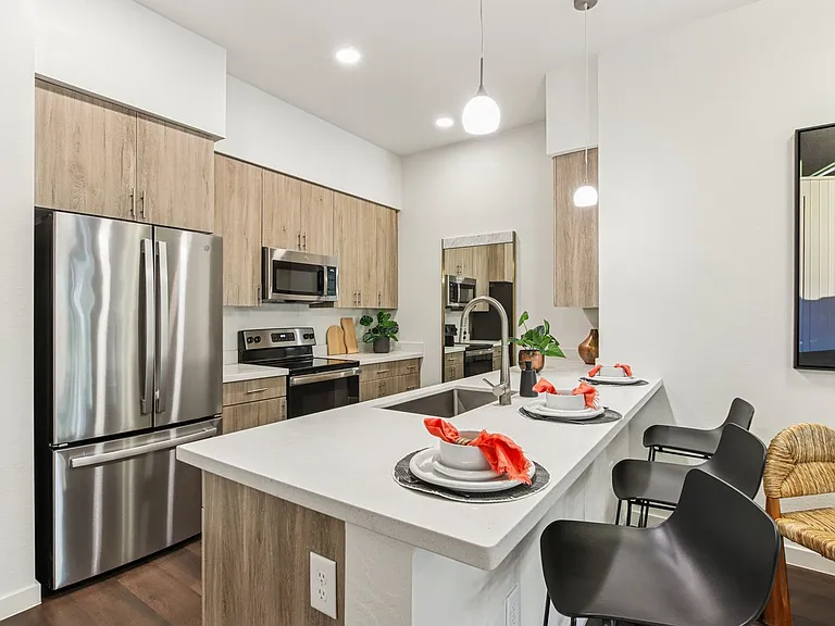 DC Heights Apartments — Photo 100