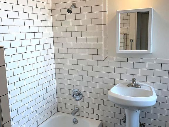 4th image of 826-828 48th Ave #828A