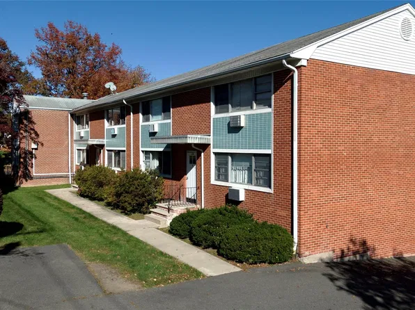 174 N Middletown Rd APT C2, Pearl River, NY 10965