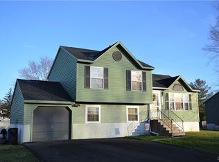 5119 Old Barn Rd, Clay, NY 13041