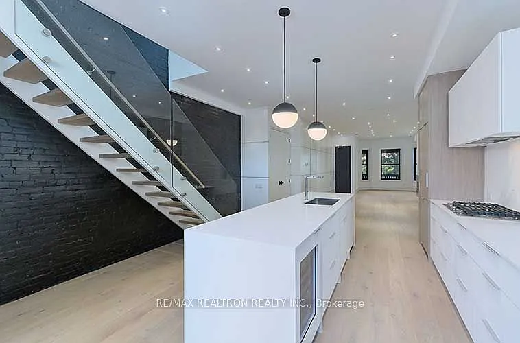 69 Brunswick Ave #2 — Photo 4