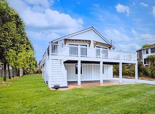 32 Sanger Pl, Montauk, NY 11954