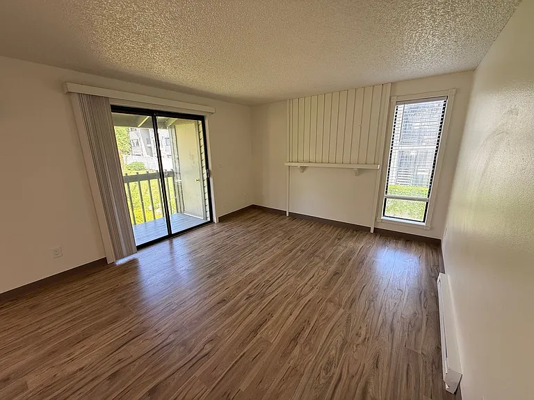 Ironwood Court Apartments — Photo 4