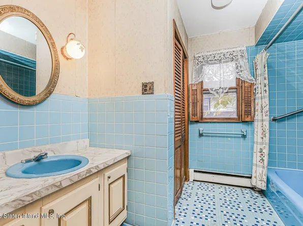 35 Shawnee Street image 21 of 24