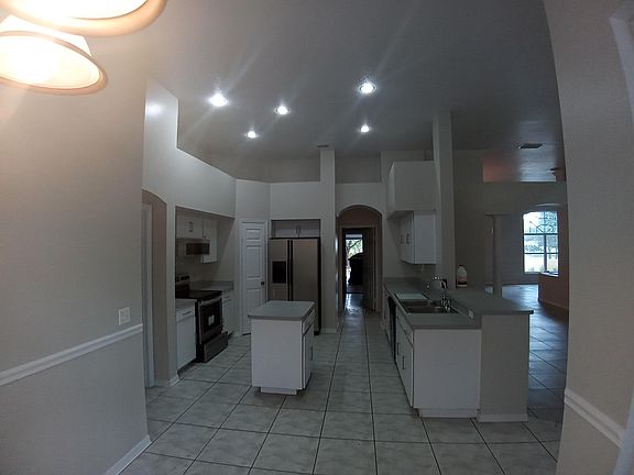 2nd image of 4511 Oak River Cir
