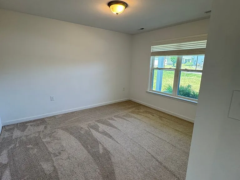 612 Dripping Spring Dr — Photo 17
