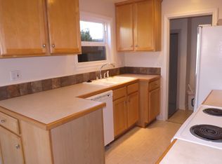 3709 SW 110th St, Seattle, WA 98146